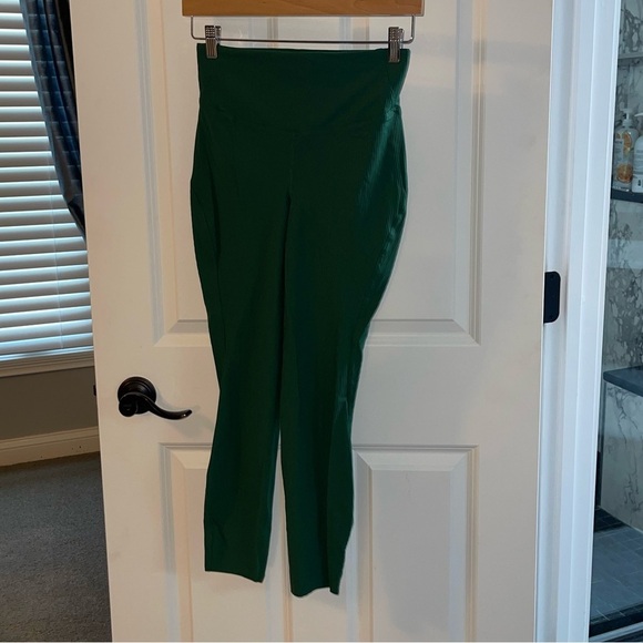 Lululemon Base Pace High-Rise Ribbed Tight 25"
Everglade Green 2021 Style W5EAPS - Picture 2 of 7